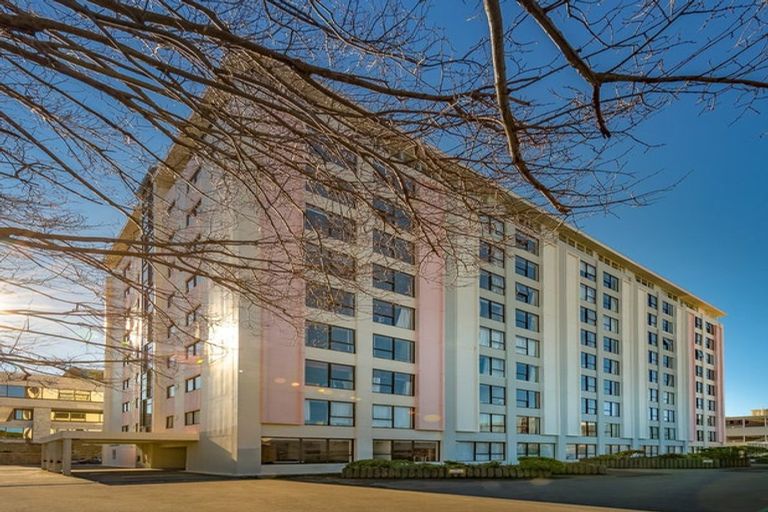 Photo of property in Hobson Court Flats, 55/70 Hobson Street, Thorndon, Wellington, 6011