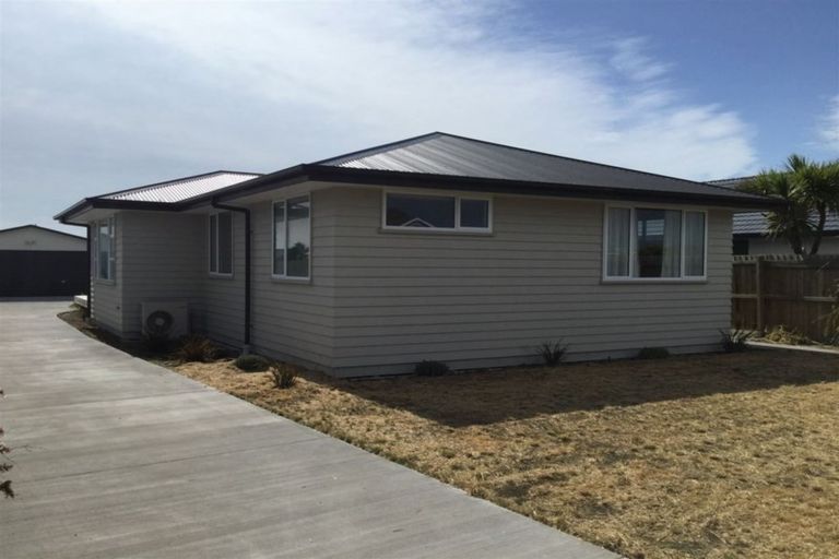 Photo of property in 28 Leverett Place, North New Brighton, Christchurch, 8083