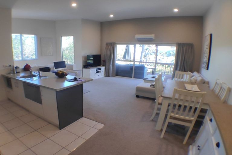 Photo of property in 1/206 Manuka Road, Bayview, Auckland, 0629
