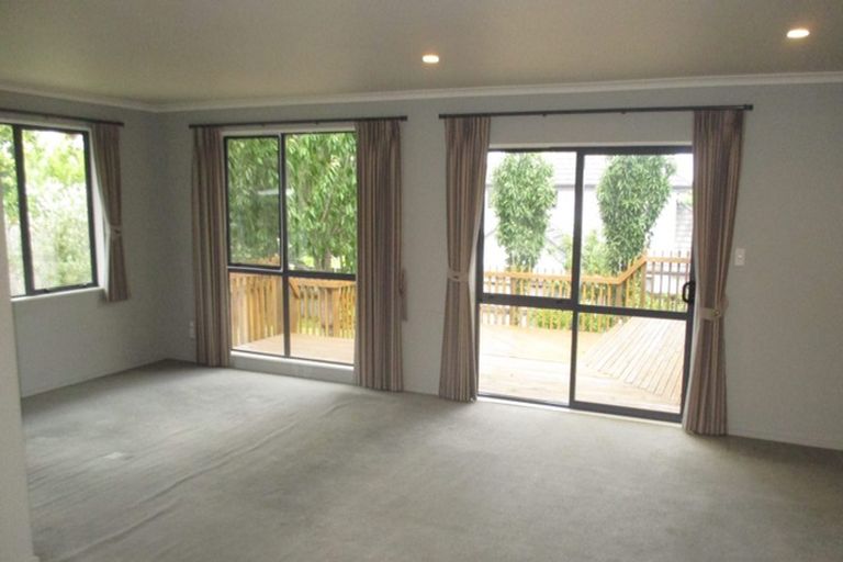 Photo of property in 96 Rototuna Road, Rototuna, Hamilton, 3210