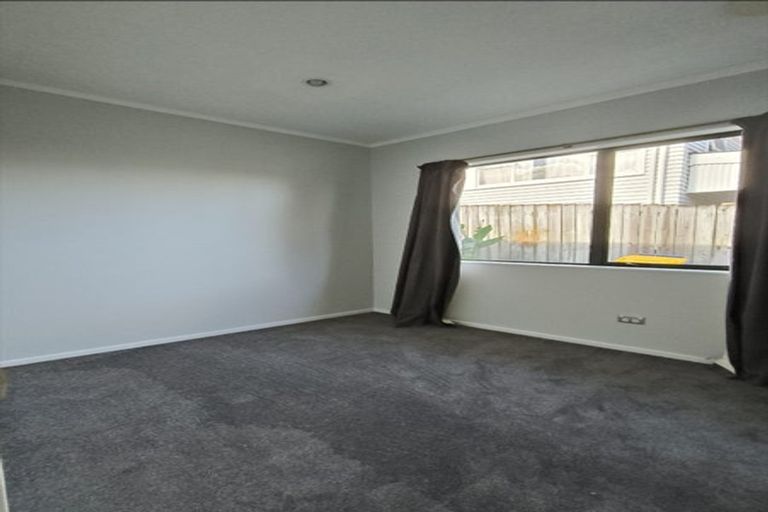 Photo of property in 2/11 Roseneath Place, Birkdale, Auckland, 0626
