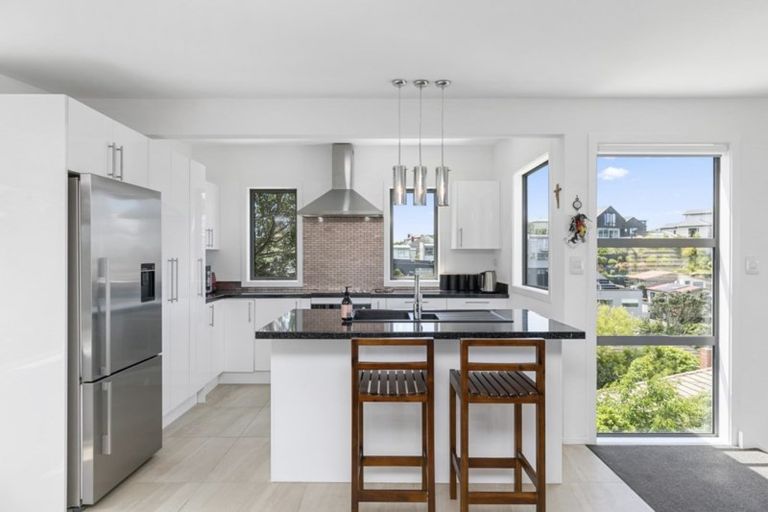 Photo of property in 42 Mandalay Terrace, Khandallah, Wellington, 6035