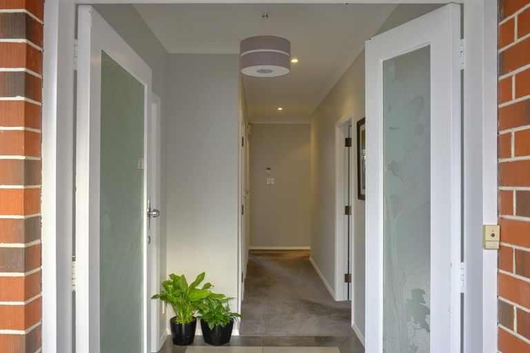 Photo of property in 26 Ihle Street, Terrace End, Palmerston North, 4410