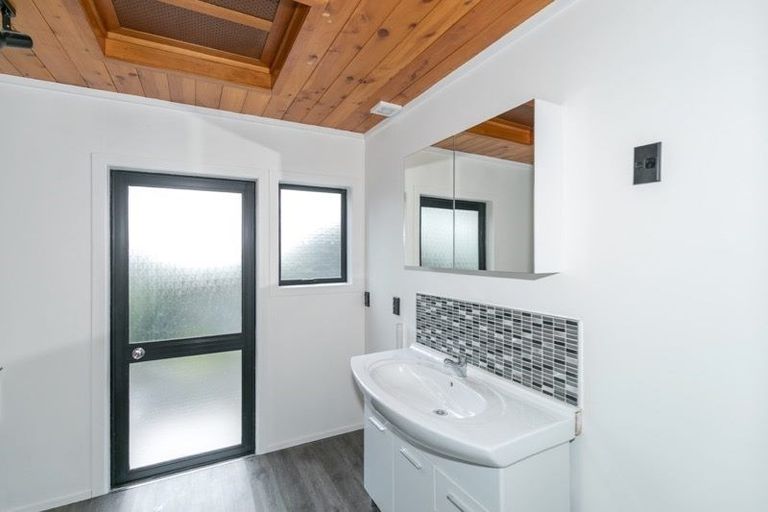 Photo of property in 10 Kakaramea Road, Pirongia, Te Awamutu, 3876