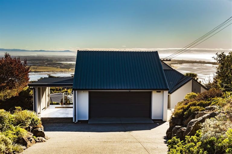 Photo of property in 135 Major Hornbrook Road, Mount Pleasant, Christchurch, 8081