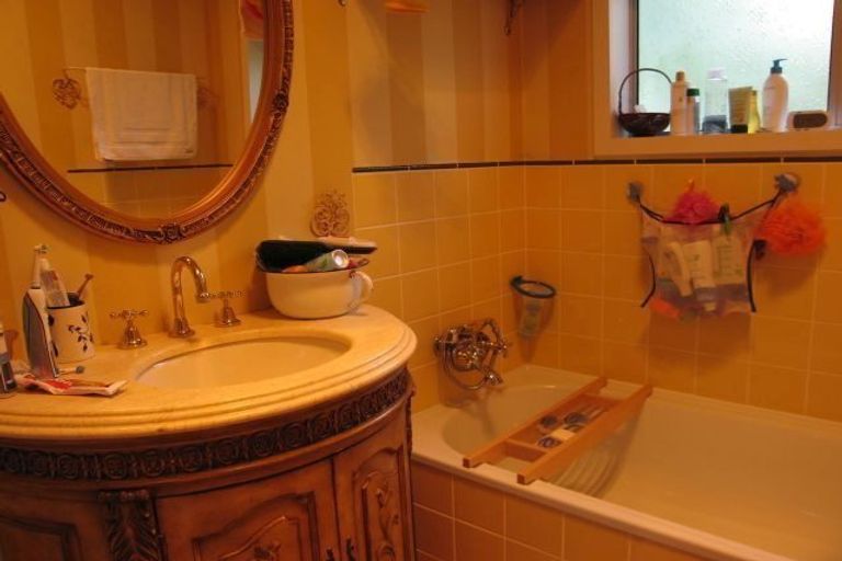 Photo of property in 231 Springfield Road, St Albans, Christchurch, 8014