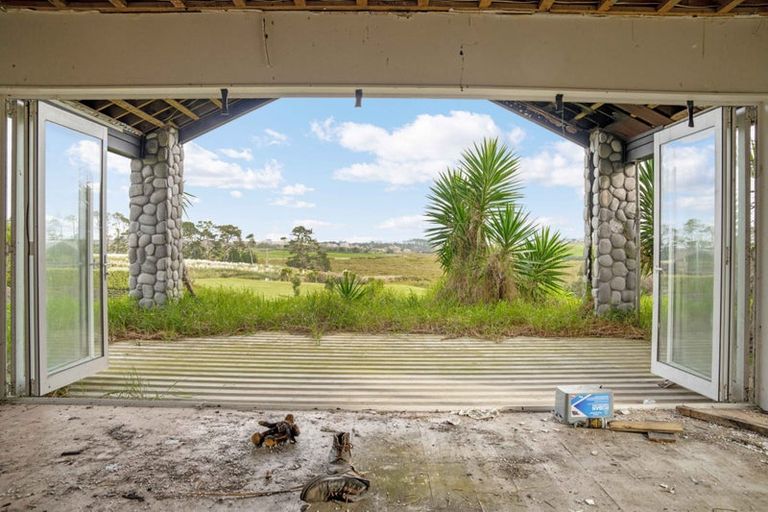 Photo of property in 17 Capriole Crescent, Kingseat, Papakura, 2580