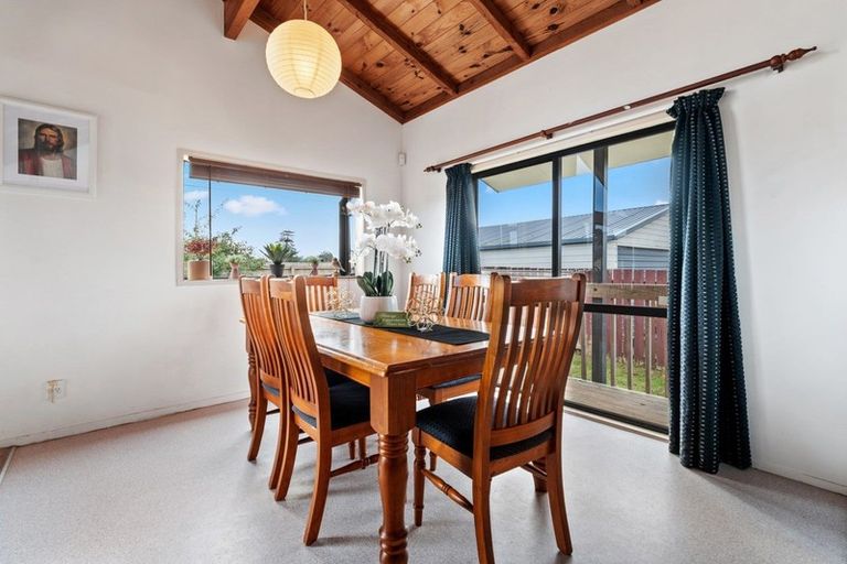 Photo of property in 20 Anglers Way, Wattle Downs, Auckland, 2102