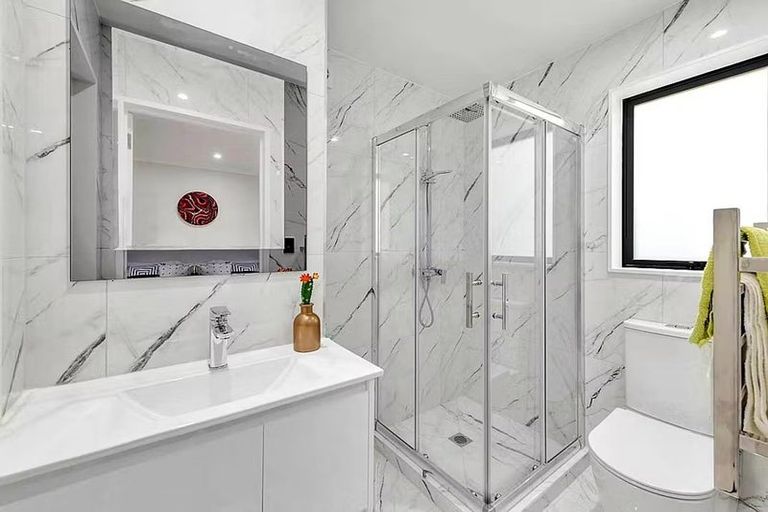 Photo of property in 8e Kent Road, Manurewa, Auckland, 2102