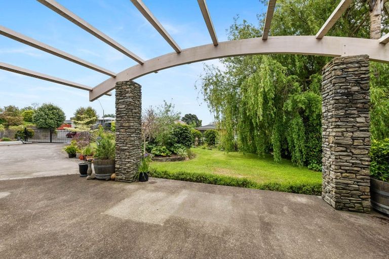 Photo of property in 333 Devon Street West, New Plymouth, 4310