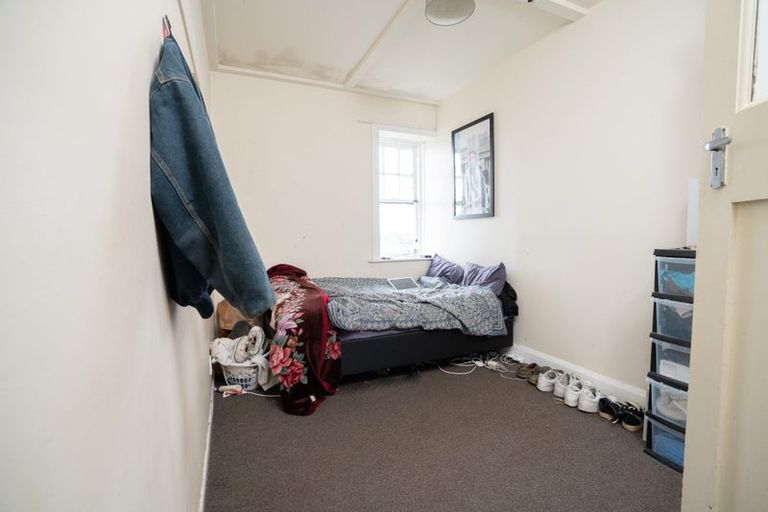 Photo of property in 76a Kelburn Parade, Kelburn, Wellington, 6012