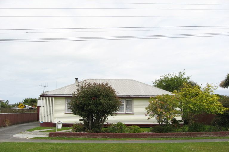 Photo of property in 32 Domett Street, Westport, 7825