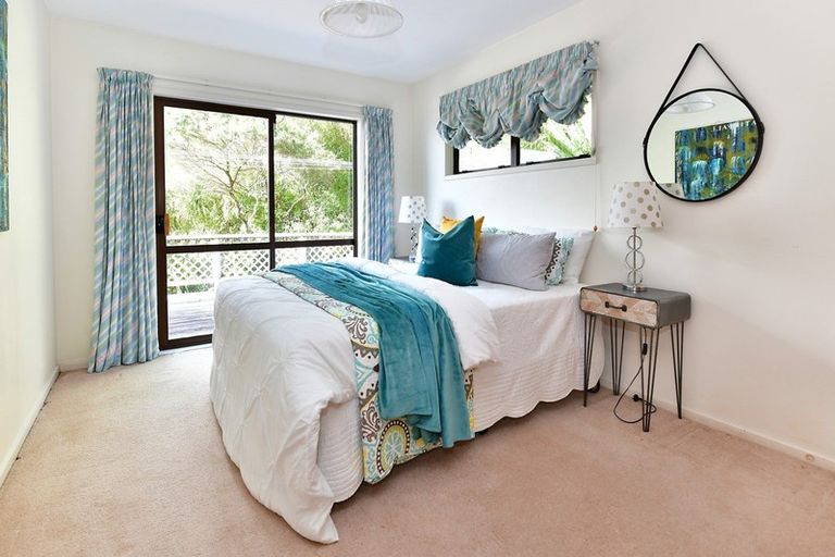 Photo of property in 33 Whale Cove, Stanmore Bay, Whangaparaoa, 0932