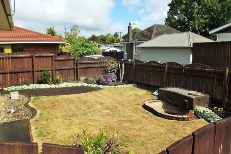 Photo of property in 2/64 Marne Road, Papakura, 2110