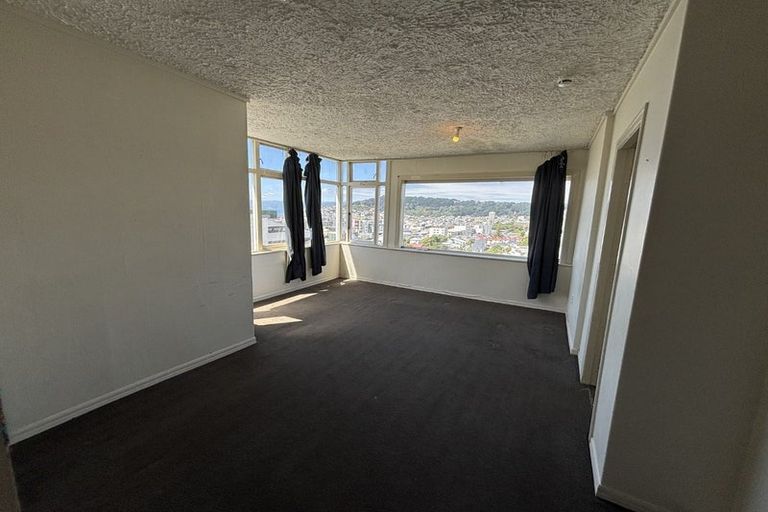 Photo of property in 5 Maarama Crescent, Aro Valley, Wellington, 6021