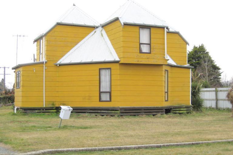 Photo of property in 7 Mckenzie Street, Fairlie, 7925