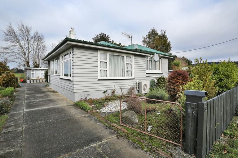 Photo of property in 51 Knutsford Road, Otautau, 9610