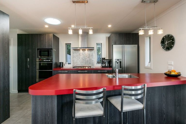 Photo of property in 14 Muritai Crescent, Havelock North, 4130