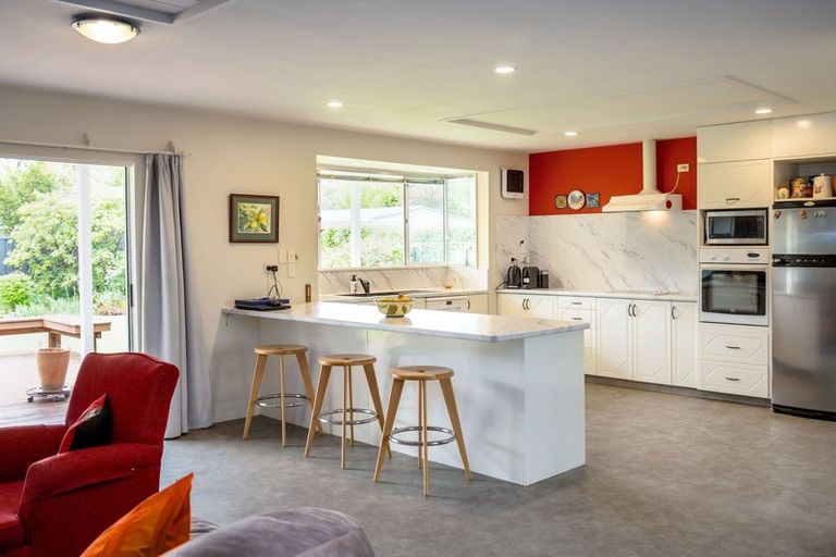 Photo of property in 15 Wood Street, Greytown, 5712