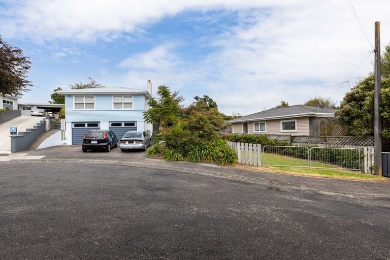Photo of property in 6 Sardinha Place, Marfell, New Plymouth, 4310