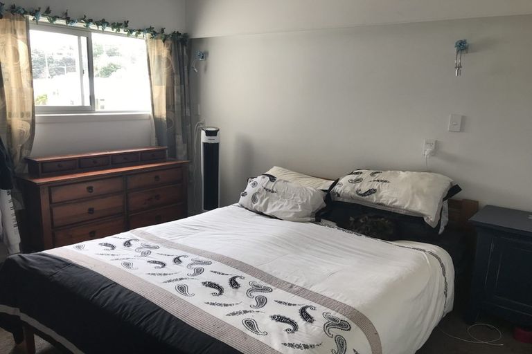 Photo of property in 1 Cherry Grove, Strathmore Park, Wellington, 6022