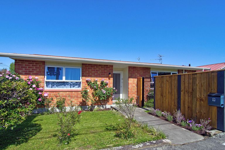 Photo of property in 9 Cambridge Terrace, Masterton, 5810