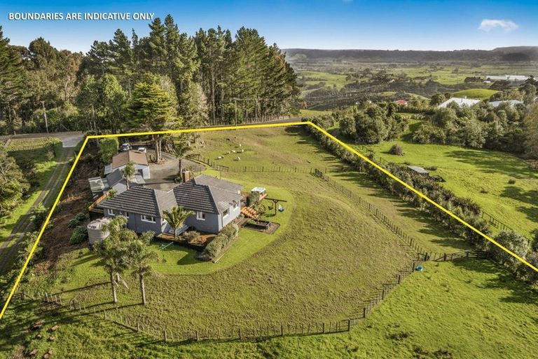 Photo of property in 54 Mcgregor Road, Clevedon, Papakura, 2582