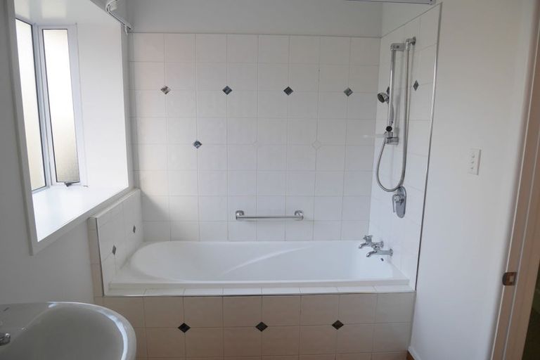 Photo of property in 32 Parklands Drive, Huntsbury, Christchurch, 8022