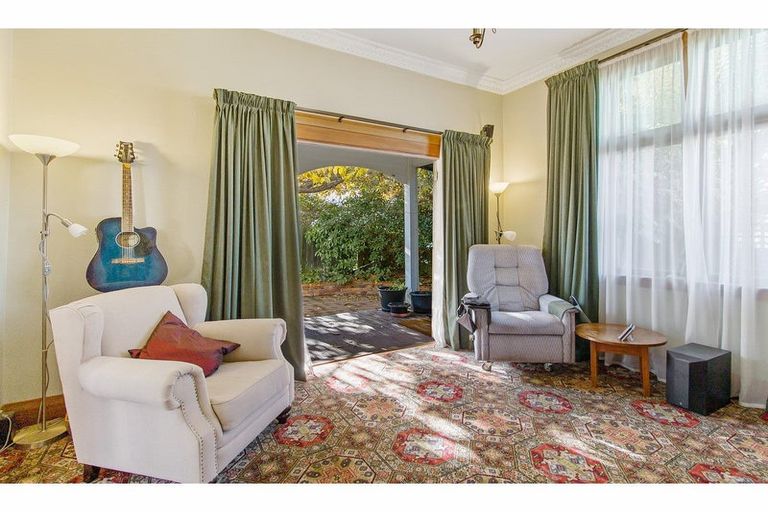 Photo of property in 73 Avenue Road, West End, Timaru, 7910