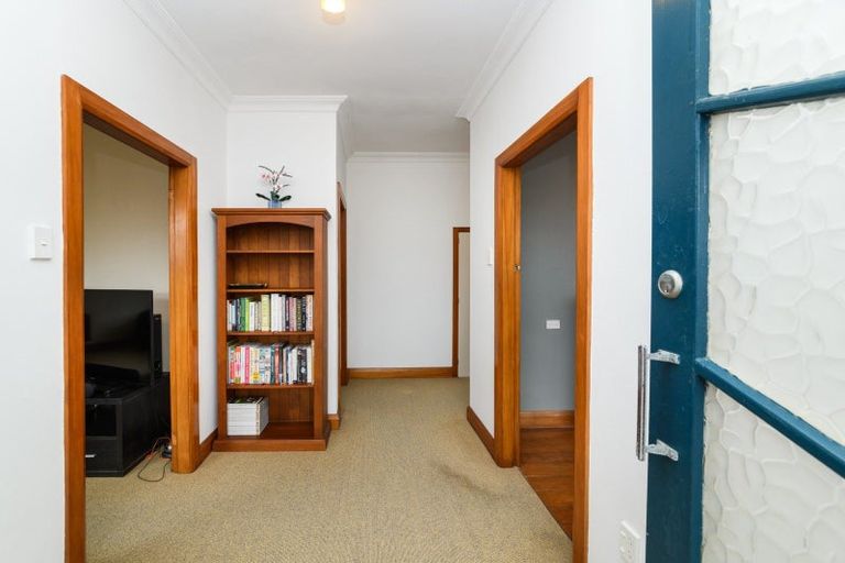 Photo of property in 33 Knowles Street, Terrace End, Palmerston North, 4410