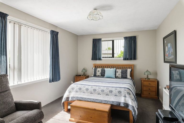 Photo of property in 23 Momorangi Crescent, Redwood, Christchurch, 8051