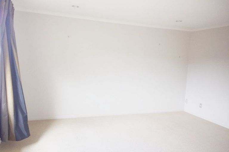 Photo of property in 7 Tsar Court, Flat Bush, Auckland, 2016