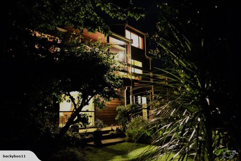 Photo of property in 2 Park Road, Paraparaumu Beach, Paraparaumu, 5032