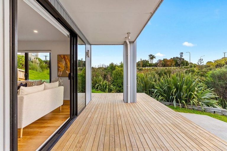 Photo of property in 9 Wallis Lane, Orewa, 0931