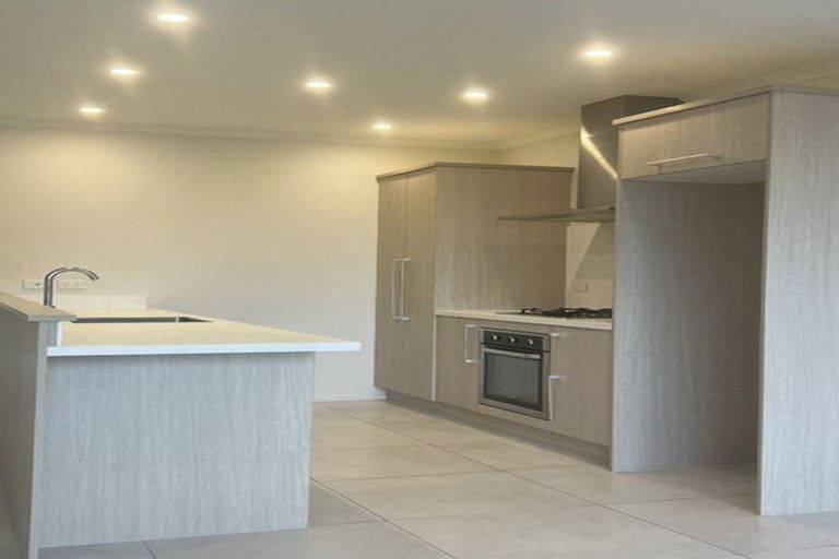 Photo of property in 39 Matairangi Avenue, Totara Heights, Auckland, 2105