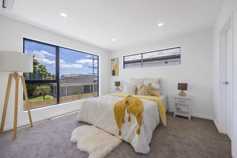 Photo of property in 744b East Coast Road, Pinehill, Auckland, 0630