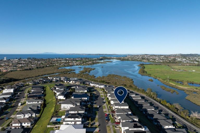 Photo of property in 26 Cassidy Drive, Orewa, 0931