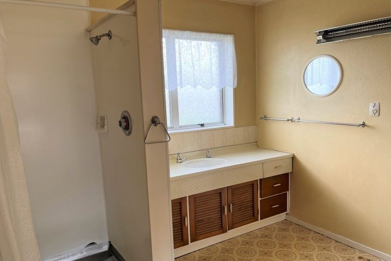 Photo of property in 16f Kent Street, Levin, 5510