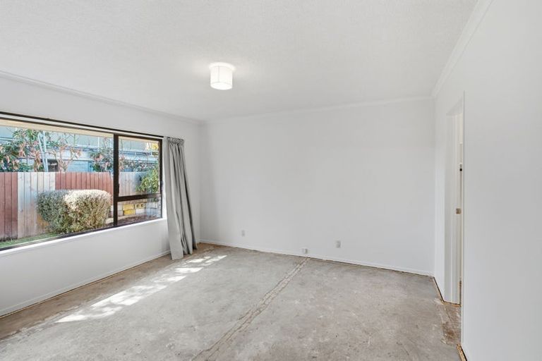 Photo of property in 3 Annell Place, Burnside, Christchurch, 8053