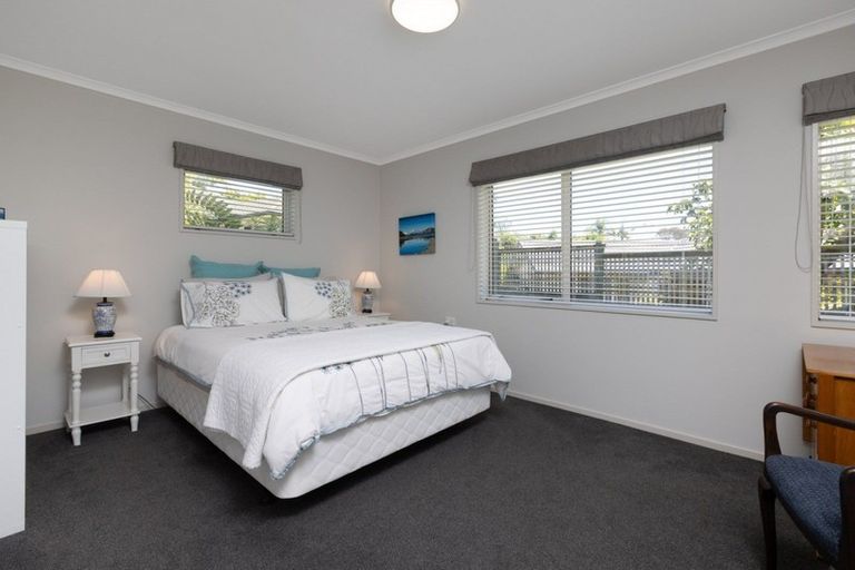 Photo of property in 30 Buckingham Place, Bethlehem, Tauranga, 3110