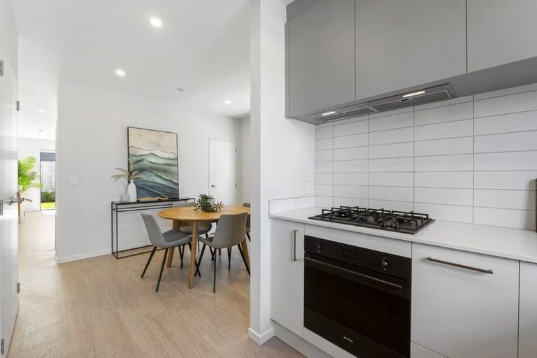 Photo of property in 8 Paraone Crescent, Takanini, 2112