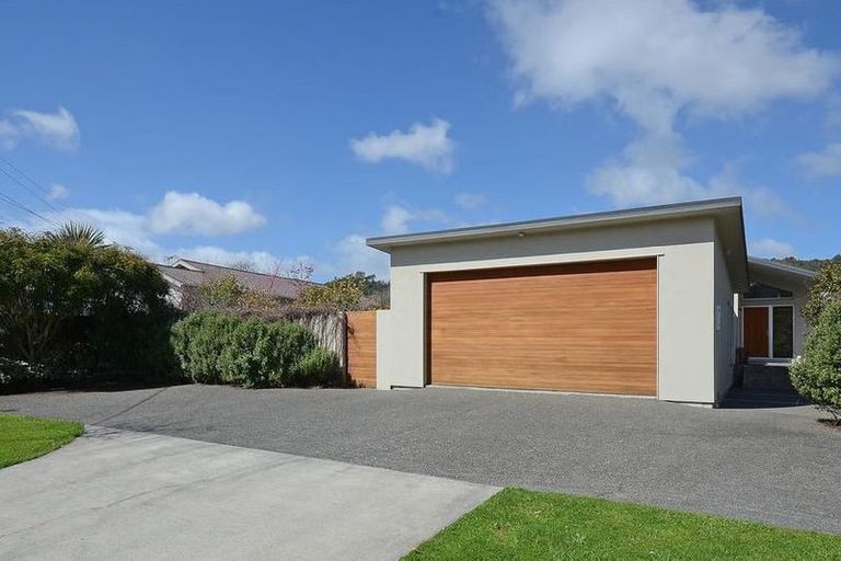 Photo of property in 6 Pempsey Street, Silverstream, Upper Hutt, 5019