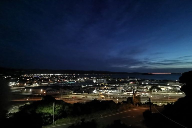 Photo of property in 10 Korokoro Road, Korokoro, Lower Hutt, 5012