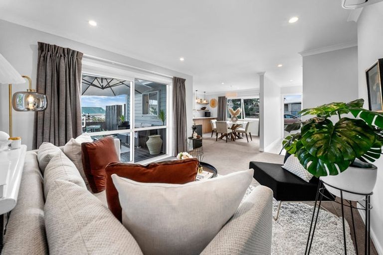 Photo of property in 28a Torkar Road, Clarks Beach, 2122