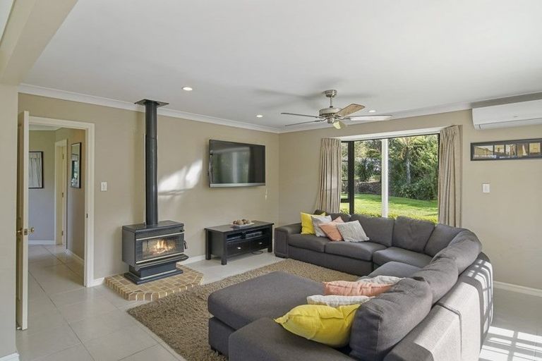 Photo of property in 22 Ranfurly Road, Alfriston, Auckland, 2105