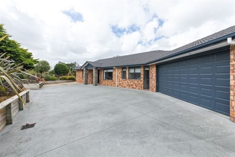 Photo of property in 131 Foster Road, Kumeu, 0891