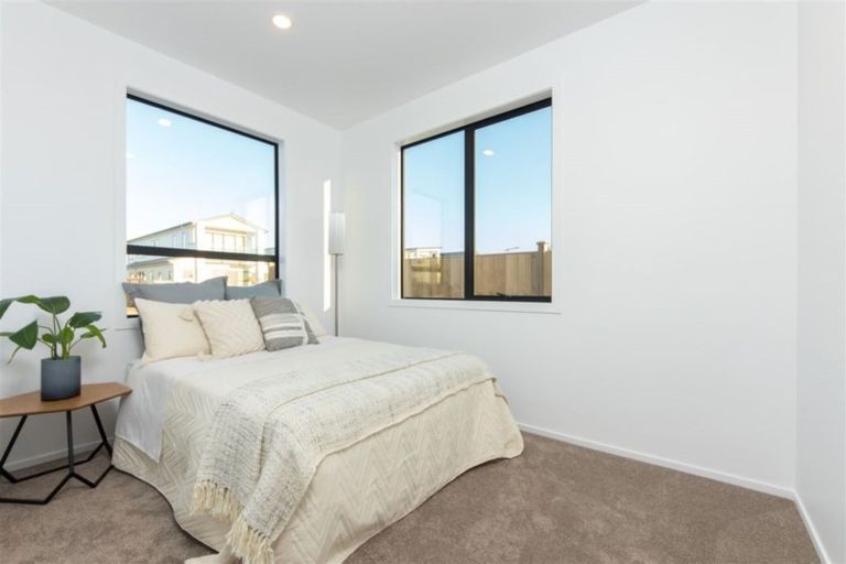 Photo of property in 28 Myland Drive, Hobsonville, Auckland, 0616