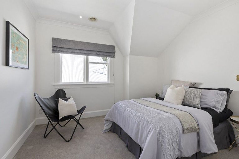 Photo of property in 17 Ludlam Street, Seatoun, Wellington, 6022