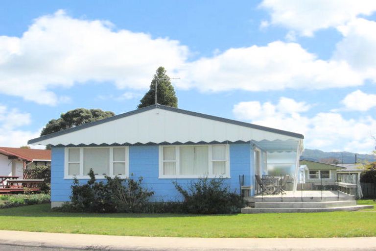 Photo of property in 35 Robinson Road, Whitianga, 3510