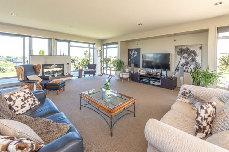 Photo of property in 34 Longbeach Drive, Castlecliff, Whanganui, 4501